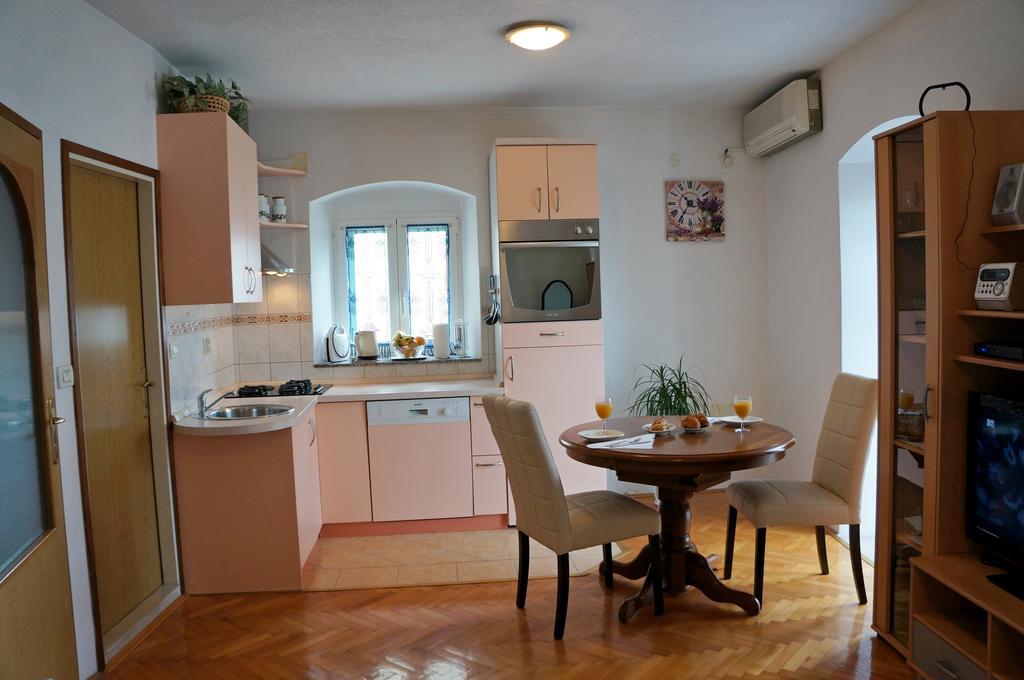 Kamena Apartment & Studio Makarska Ngoại thất bức ảnh