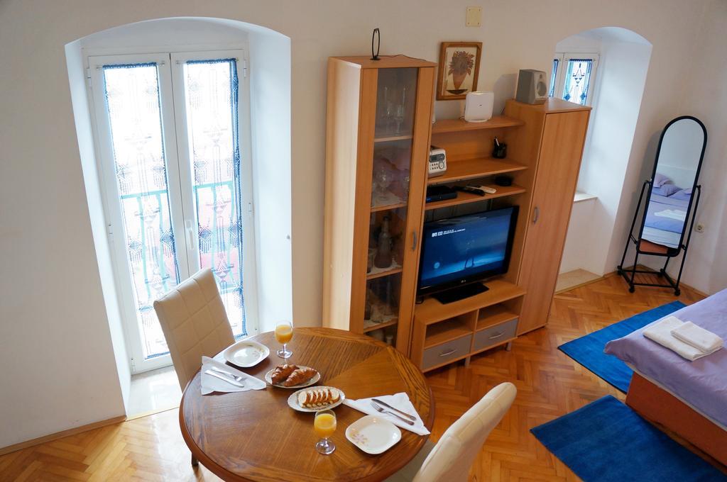 Kamena Apartment & Studio Makarska Ngoại thất bức ảnh