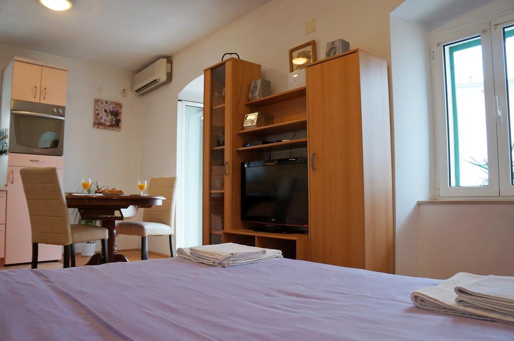Kamena Apartment & Studio Makarska Ngoại thất bức ảnh