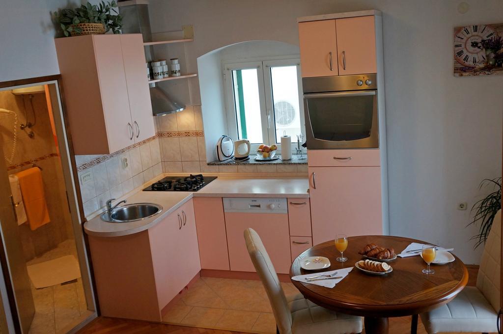 Kamena Apartment & Studio Makarska Ngoại thất bức ảnh