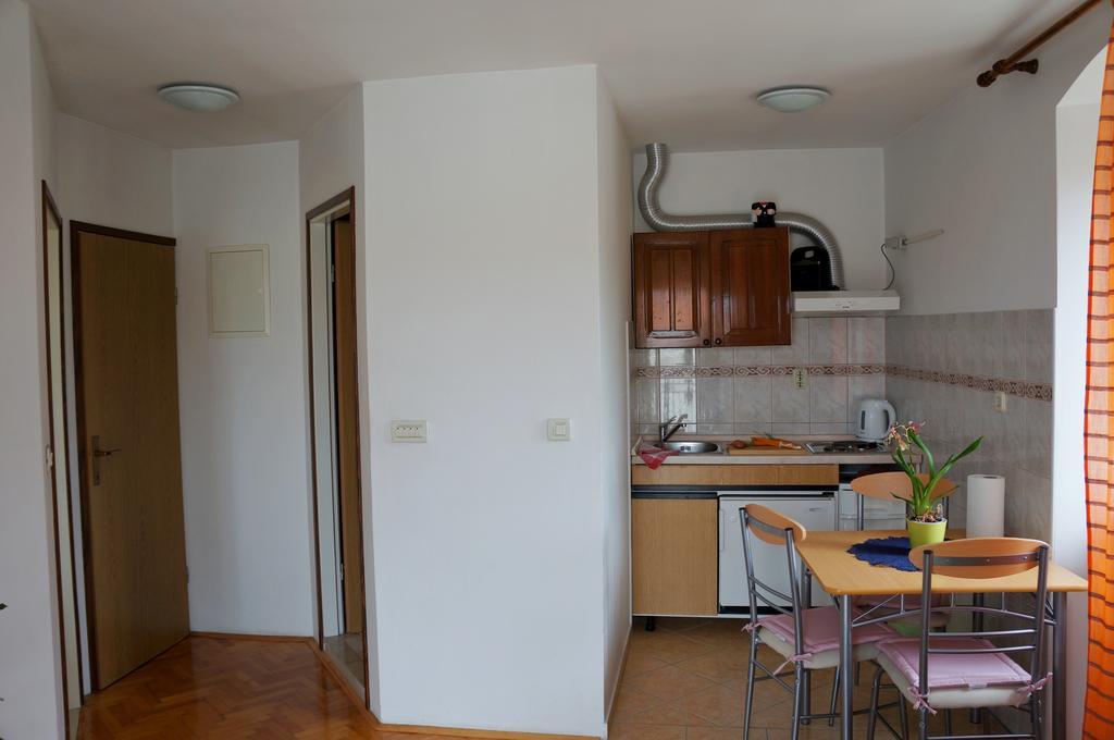 Kamena Apartment & Studio Makarska Ngoại thất bức ảnh